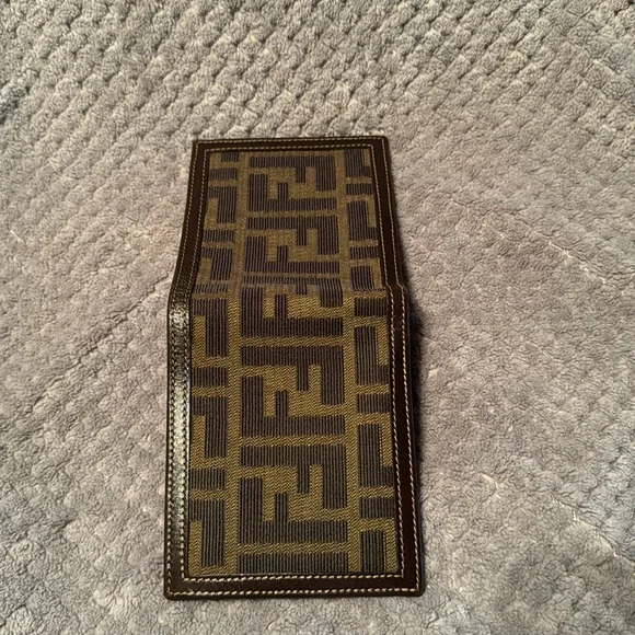 Fendi Men’s Zucca Logo Wallet - Picture 11 of 12